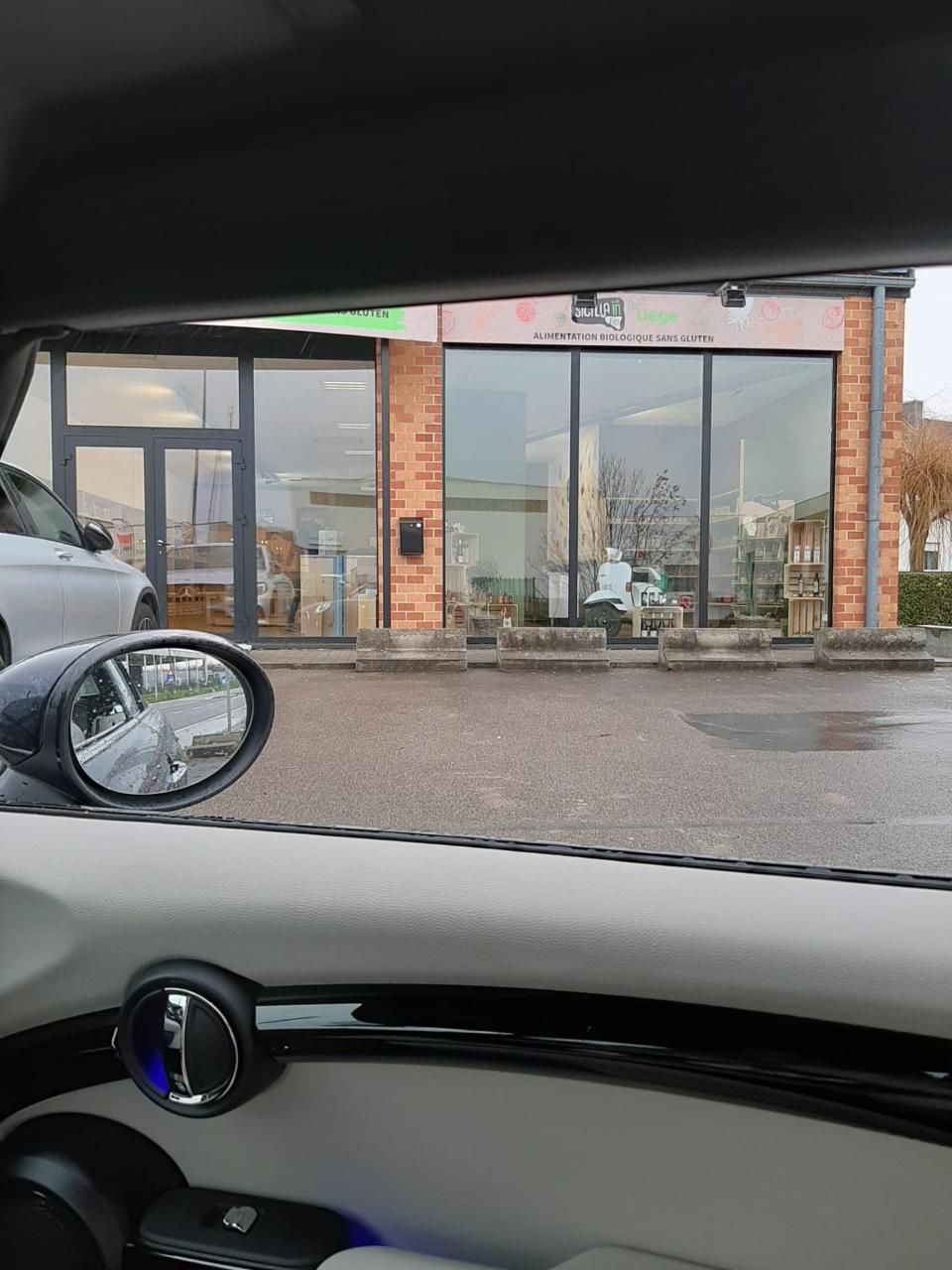 Over te nemen zaak Luik - Verkoop & handel - 646P5