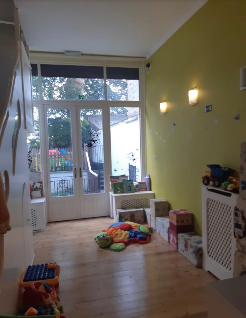 Over te nemen zaak Brussel - Diensten - SX5P6