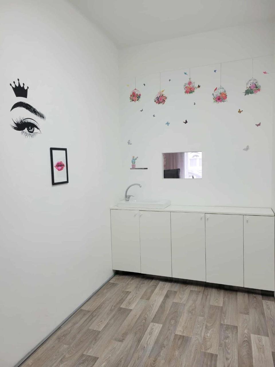 Over te nemen zaak Brussel - Diensten - YGGDX