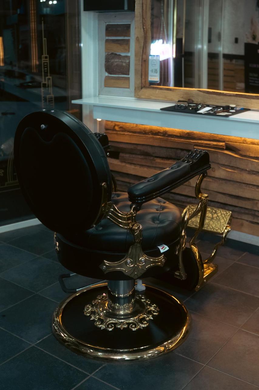 Over te nemen zaak Luik - Diensten - YK83U