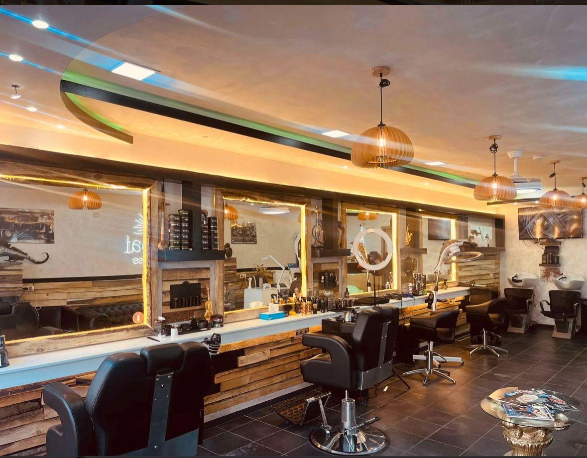 Over te nemen zaak Luik - Diensten - YK83U