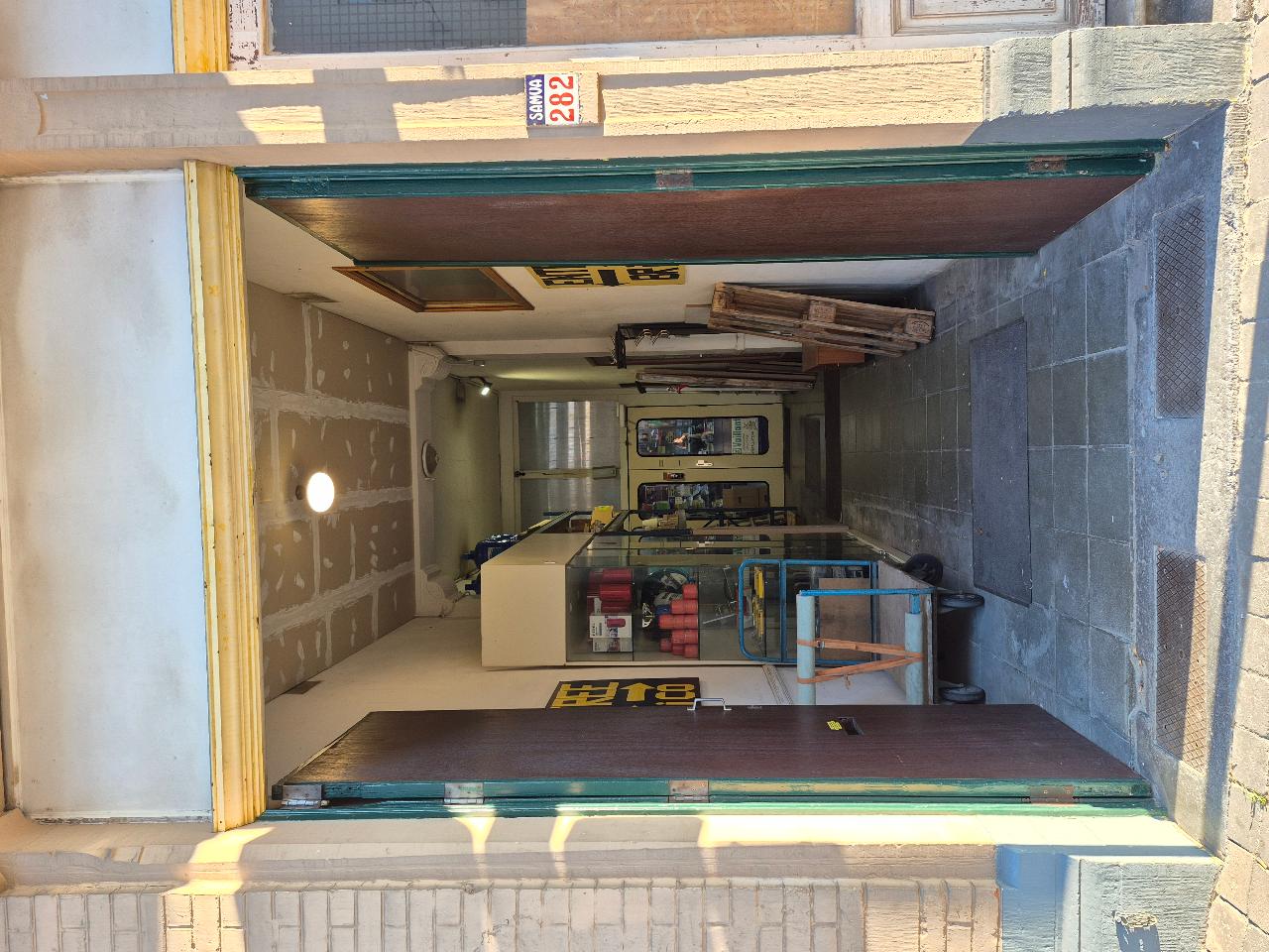 Over te nemen zaak Brussel - Verkoop & handel - 1DXLV